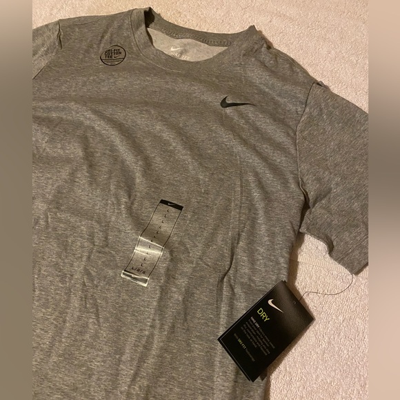 Nike Dri Fit The Nike Tee Gray Adult Large Short Sleeve Shirt New - Picture 2 of 4